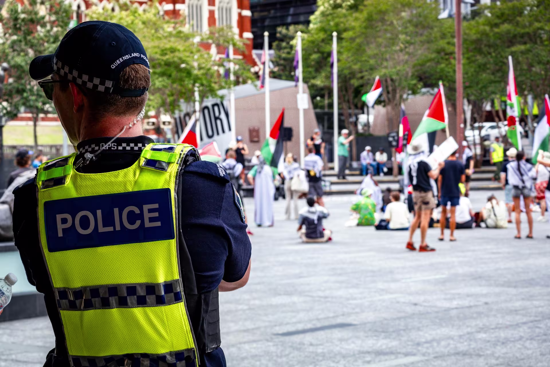 Australian police officers during roadside checks representing police questioning rights